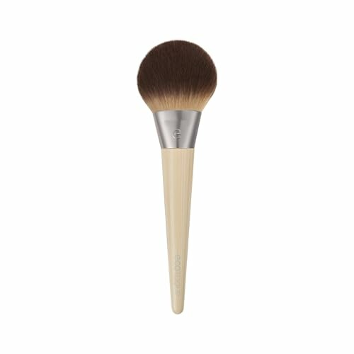 Single makeup brush with wooden handle and soft bristles